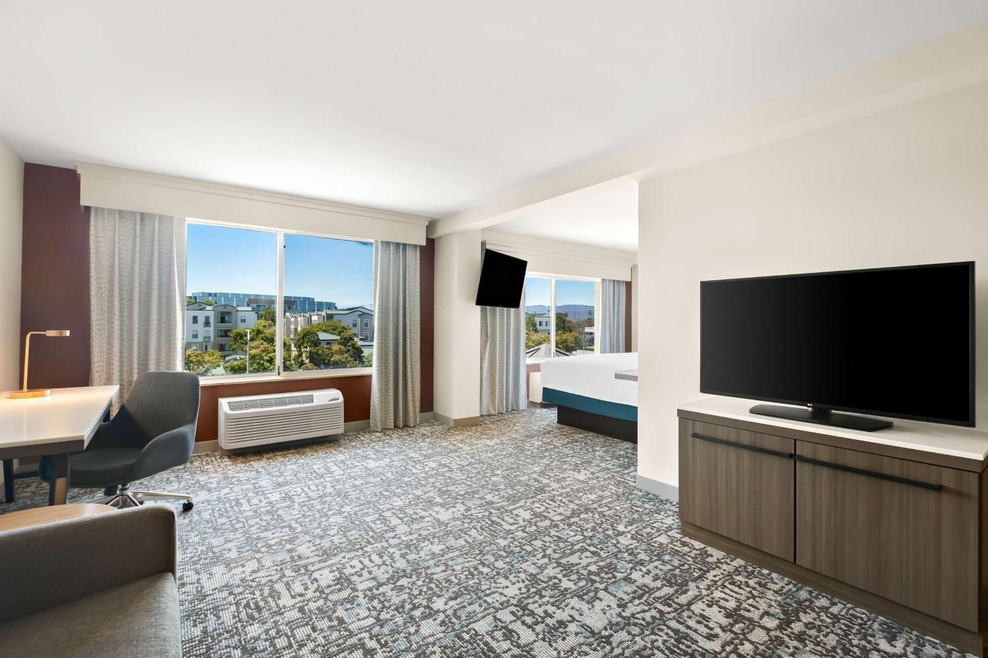 Hilton Garden Inn San Mateo Exterior photo